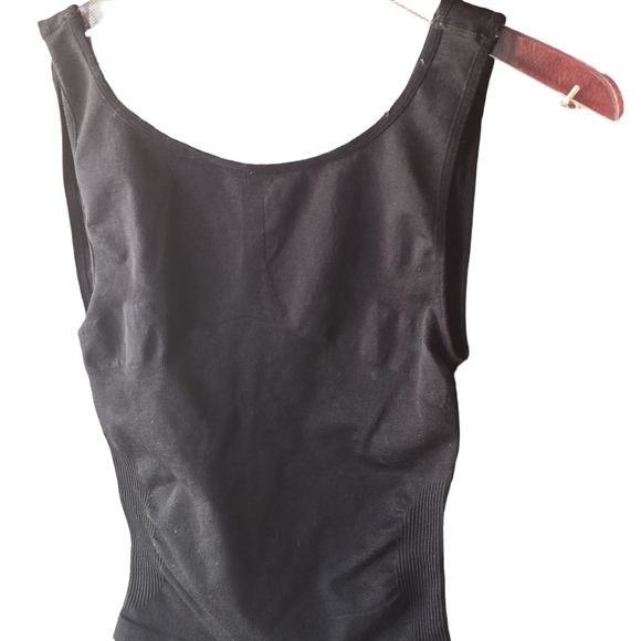 NWOT MeMoi Slim Me Black Casual Sports Shaping Tank Top Undershirt  - Picture 4 of 5